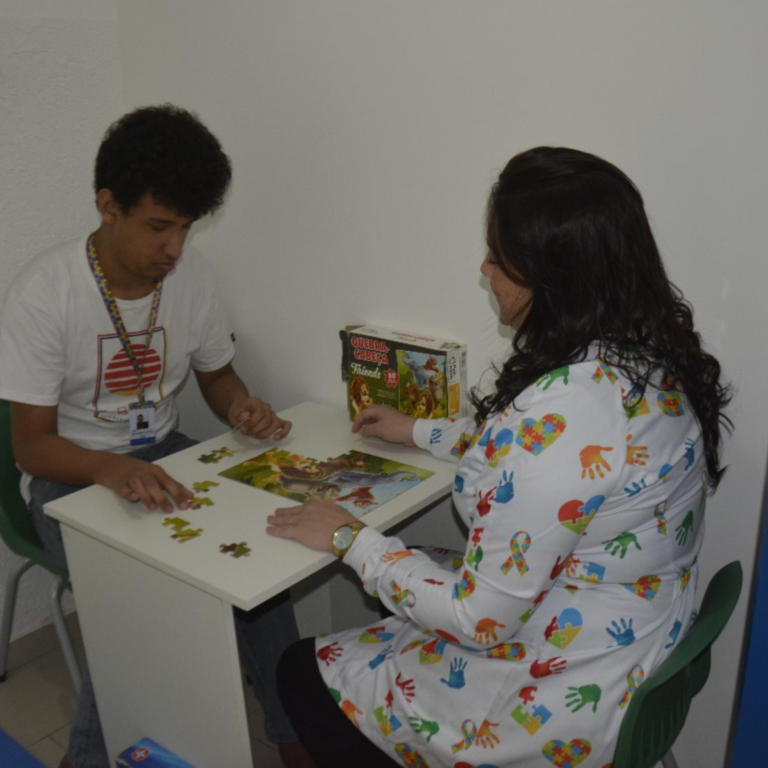 educadora em atendimento